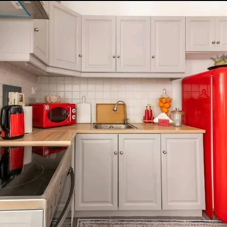 Stunning Near Center Of Apartment